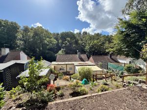 Photo 13- click for photo gallery